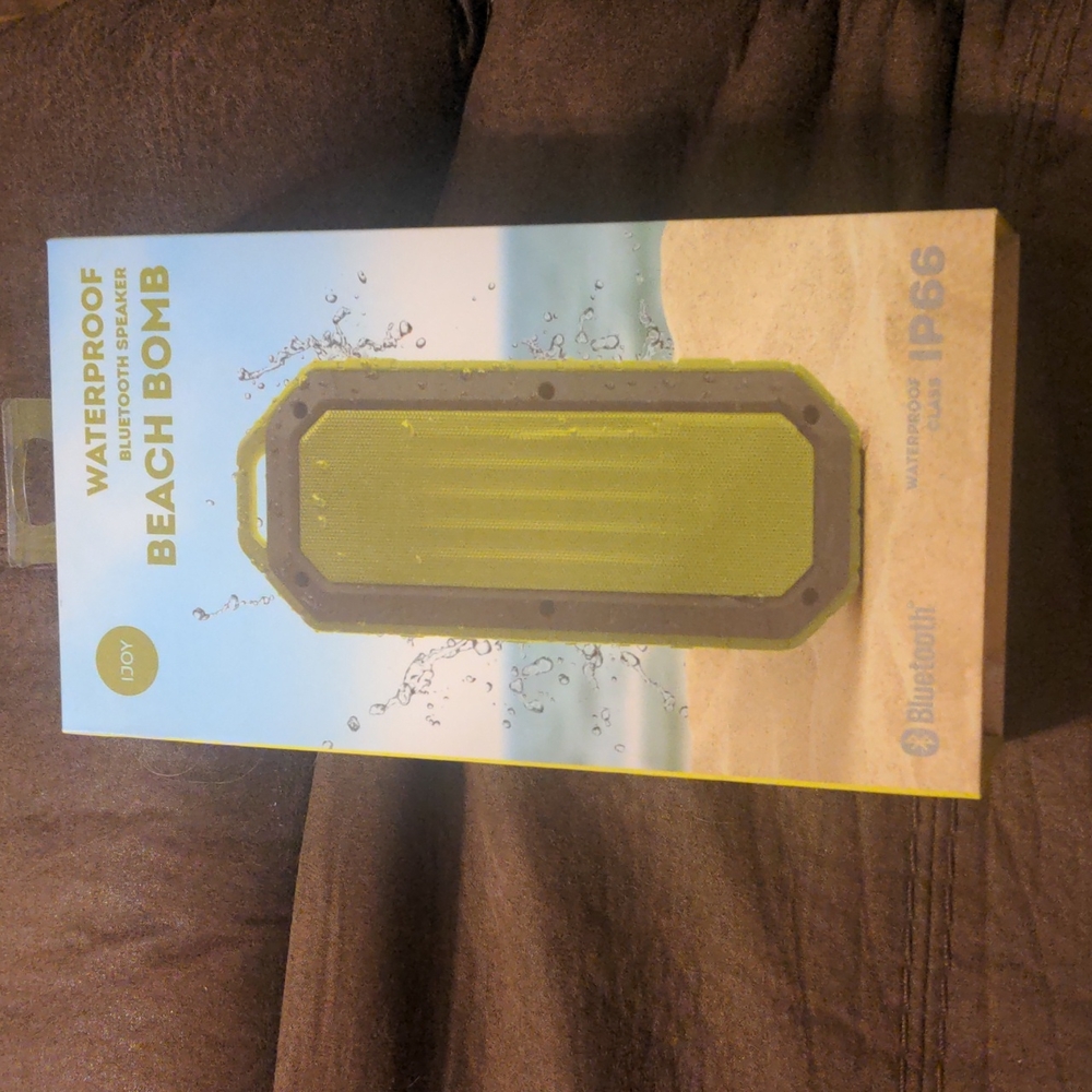 IJOY WATERPROOF BLUETOOTH SPEAKER BEACH BOMB NEW IN BOX